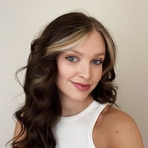 Meet your Posher, Kaitlyn